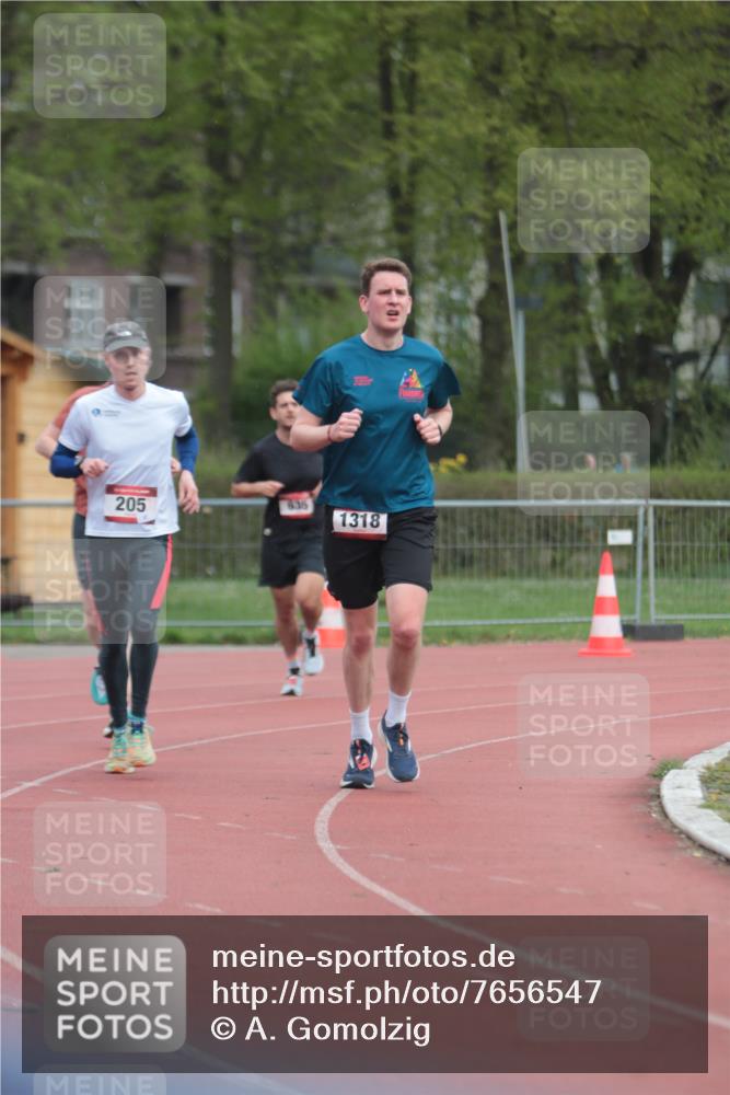 13.04.2025 - Hammer Lauf A. Gomolzig http://msf.ph/oto/7656547 13.04.2025 10:07:44 Ziel 205, 635, 1318, 1739, 1959 meine-sportfotos.de