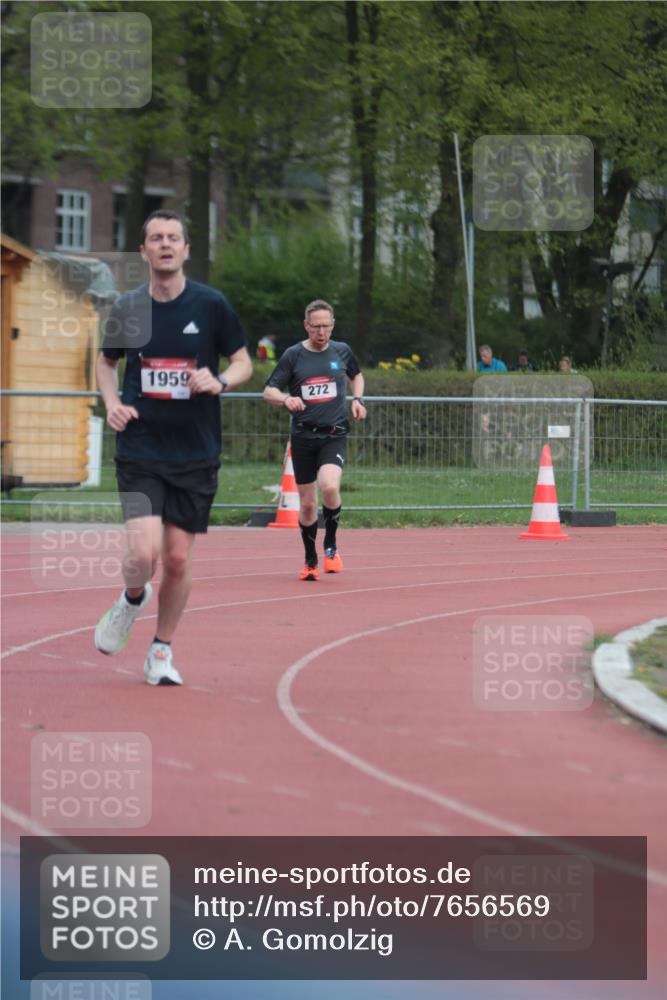 13.04.2025 - Hammer Lauf A. Gomolzig http://msf.ph/oto/7656569 13.04.2025 10:07:51 Ziel 272, 692, 1104, 1959 meine-sportfotos.de