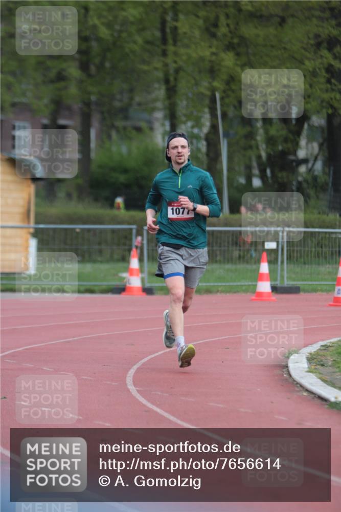 13.04.2025 - Hammer Lauf A. Gomolzig http://msf.ph/oto/7656614 13.04.2025 10:08:05 Ziel 390, 889, 1077, 1717 meine-sportfotos.de