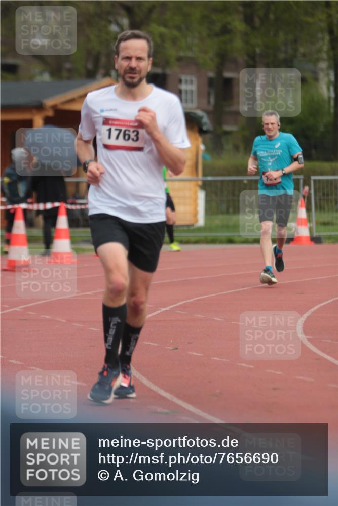 13.04.2025 - Hammer Lauf A. Gomolzig http://msf.ph/oto/7656690 13.04.2025 10:08:33 Ziel 105, 649, 744, 1763 meine-sportfotos.de