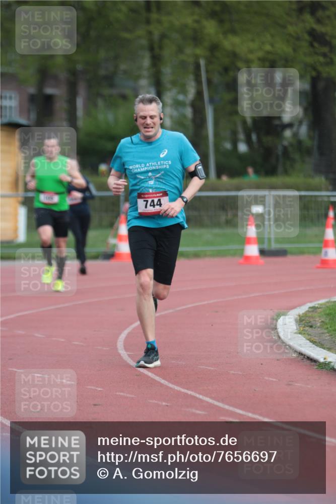 13.04.2025 - Hammer Lauf A. Gomolzig http://msf.ph/oto/7656697 13.04.2025 10:08:36 Ziel 105, 649, 744 meine-sportfotos.de