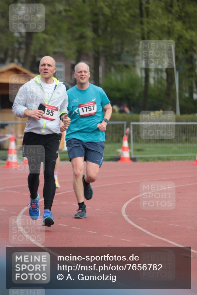 13.04.2025 - Hammer Lauf A. Gomolzig http://msf.ph/oto/7656782 13.04.2025 10:09:13 Ziel 155, 158, 1757, 1919 meine-sportfotos.de