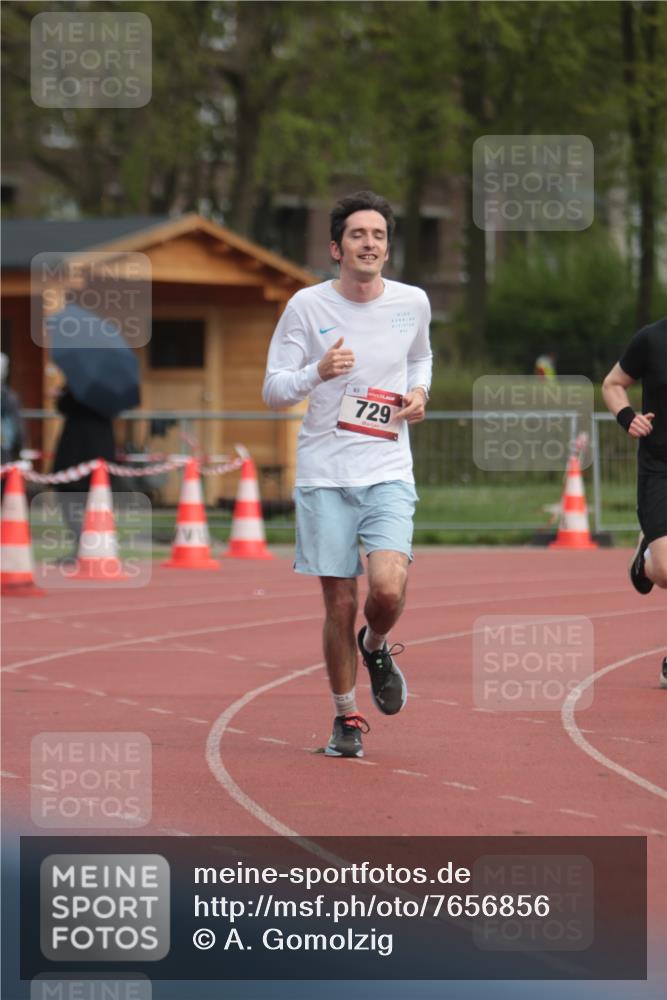 13.04.2025 - Hammer Lauf A. Gomolzig http://msf.ph/oto/7656856 13.04.2025 10:09:47 Ziel 611, 661, 729 meine-sportfotos.de