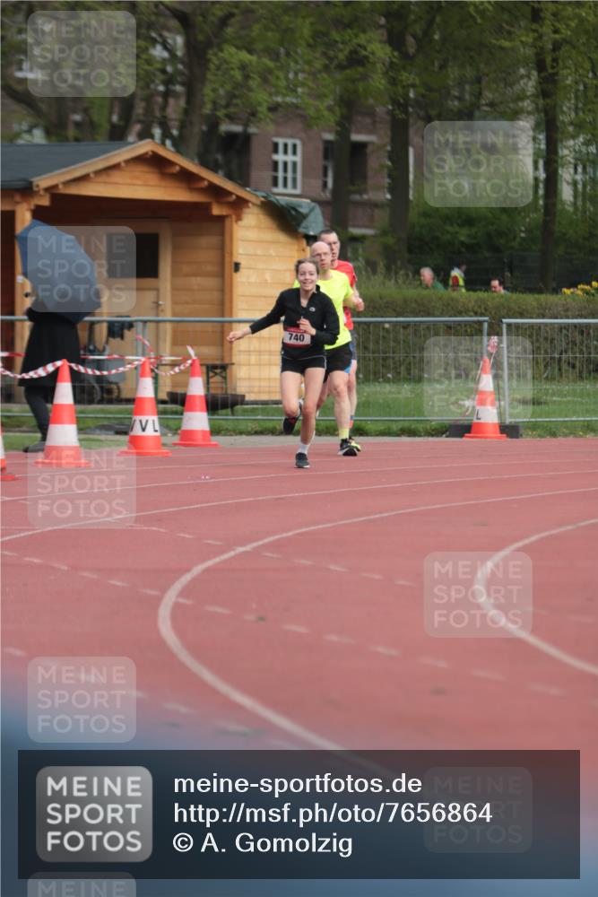 13.04.2025 - Hammer Lauf A. Gomolzig http://msf.ph/oto/7656864 13.04.2025 10:09:54 Ziel 285, 740, 1286, 1976 meine-sportfotos.de