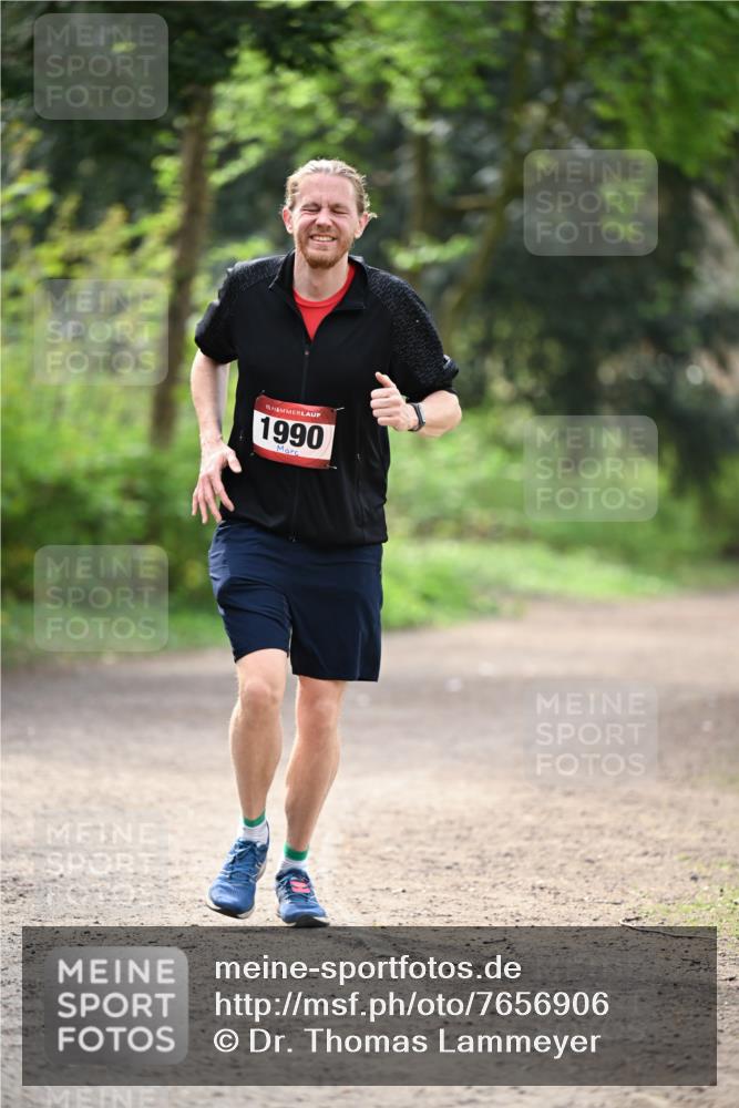 13.04.2025 - Hammer Lauf Dr. Thomas Lammeyer http://msf.ph/oto/7656906 13.04.2025 10:41:12 Laufen 15, 1990 meine-sportfotos.de