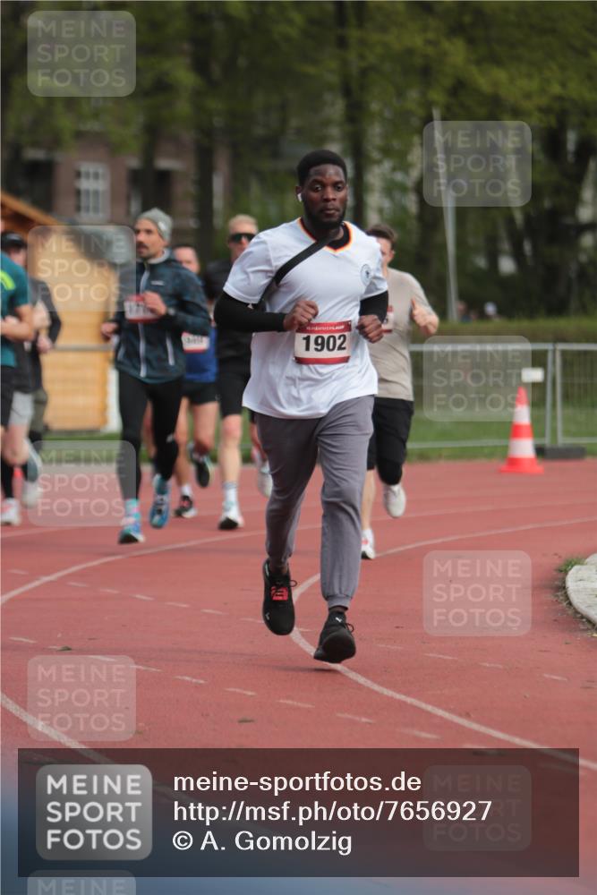13.04.2025 - Hammer Lauf A. Gomolzig http://msf.ph/oto/7656927 13.04.2025 10:10:22 Ziel 330, 1110, 1148, 1229, 1714, 1715, 1716, 1743, 1902, 1949 meine-sportfotos.de
