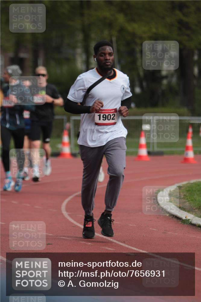 13.04.2025 - Hammer Lauf A. Gomolzig http://msf.ph/oto/7656931 13.04.2025 10:10:23 Ziel 330, 1110, 1148, 1229, 1714, 1715, 1716, 1743, 1902, 1949 meine-sportfotos.de