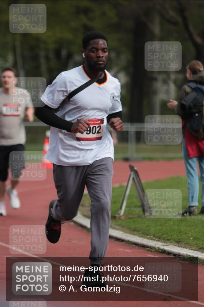 13.04.2025 - Hammer Lauf A. Gomolzig http://msf.ph/oto/7656940 13.04.2025 10:10:24 Ziel 330, 1110, 1148, 1229, 1714, 1715, 1716, 1743, 1902, 1949 meine-sportfotos.de