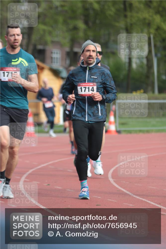 13.04.2025 - Hammer Lauf A. Gomolzig http://msf.ph/oto/7656945 13.04.2025 10:10:25 Ziel 330, 769, 1110, 1148, 1229, 1714, 1715, 1716, 1743, 1949 meine-sportfotos.de