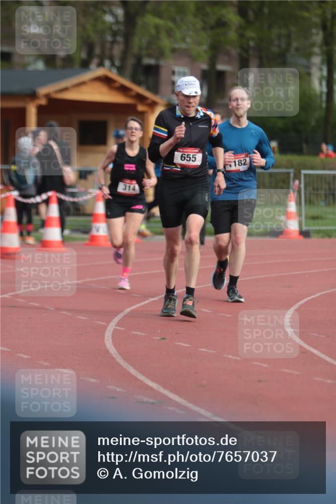 13.04.2025 - Hammer Lauf A. Gomolzig http://msf.ph/oto/7657037 13.04.2025 10:10:49 Ziel 314, 328, 655, 742, 1039, 1143, 1182, 1944 meine-sportfotos.de