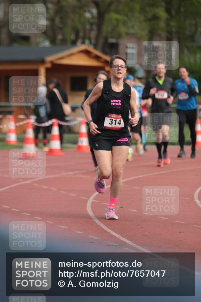 13.04.2025 - Hammer Lauf A. Gomolzig http://msf.ph/oto/7657047 13.04.2025 10:10:52 Ziel 197, 314, 328, 624, 655, 742, 1039, 1143, 1182, 1944 meine-sportfotos.de