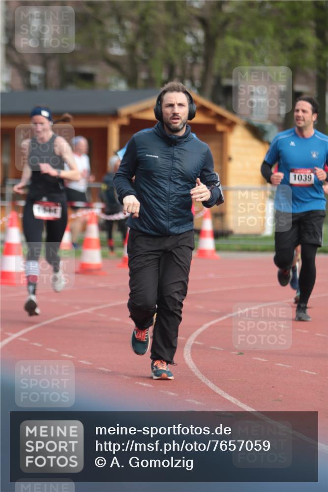 13.04.2025 - Hammer Lauf A. Gomolzig http://msf.ph/oto/7657059 13.04.2025 10:10:56 Ziel 197, 328, 624, 718, 742, 1039, 1143, 1944, 1961 meine-sportfotos.de