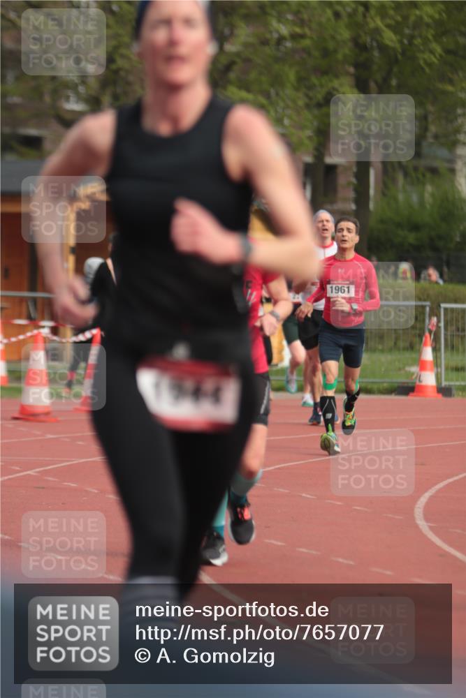 13.04.2025 - Hammer Lauf A. Gomolzig http://msf.ph/oto/7657077 13.04.2025 10:10:59 Ziel 197, 624, 718, 1021, 1039, 1961 meine-sportfotos.de