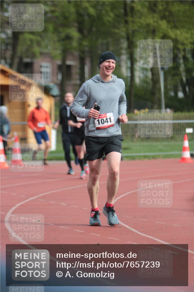 13.04.2025 - Hammer Lauf A. Gomolzig http://msf.ph/oto/7657239 13.04.2025 10:12:00 Ziel 207, 1041, 1204 meine-sportfotos.de