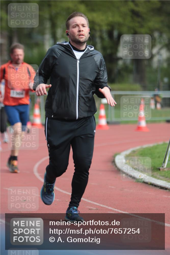 13.04.2025 - Hammer Lauf A. Gomolzig http://msf.ph/oto/7657254 13.04.2025 10:12:08 Ziel 207, 904, 1059, 1060, 1099, 1904 meine-sportfotos.de