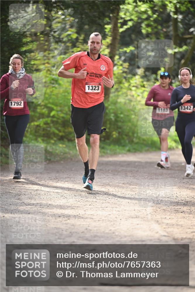 13.04.2025 - Hammer Lauf Dr. Thomas Lammeyer http://msf.ph/oto/7657363 13.04.2025 10:42:31 Laufen 1792, 15, 1323, 1342, 1183 meine-sportfotos.de