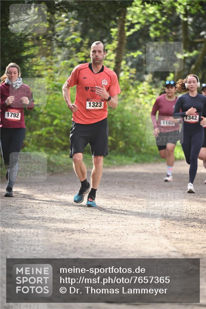13.04.2025 - Hammer Lauf Dr. Thomas Lammeyer http://msf.ph/oto/7657365 13.04.2025 10:42:31 Laufen 1792, 15, 1323, 1183, 1342 meine-sportfotos.de