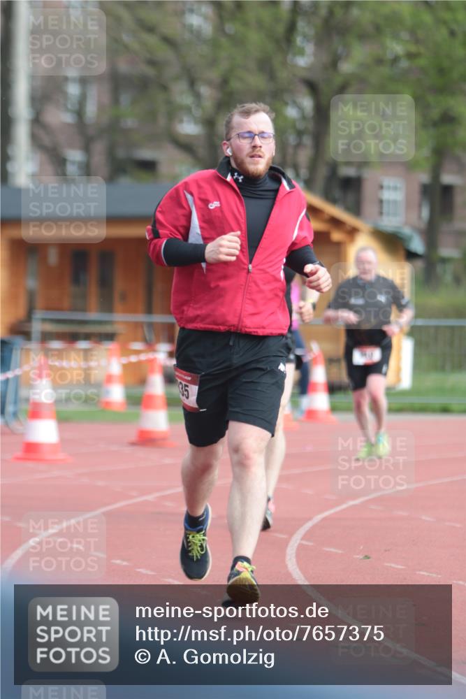 13.04.2025 - Hammer Lauf A. Gomolzig http://msf.ph/oto/7657375 13.04.2025 10:12:44 Ziel 210, 497, 498, 935, 1796 meine-sportfotos.de