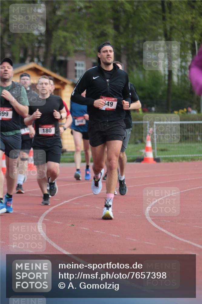 13.04.2025 - Hammer Lauf A. Gomolzig http://msf.ph/oto/7657398 13.04.2025 10:12:55 Ziel 180, 192, 449, 646, 647, 699, 839, 1718, 1794 meine-sportfotos.de