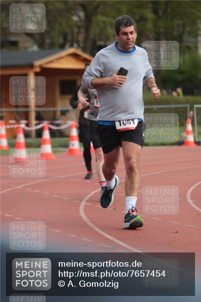 13.04.2025 - Hammer Lauf A. Gomolzig http://msf.ph/oto/7657454 13.04.2025 10:13:21 Ziel 575, 1061, 1105 meine-sportfotos.de