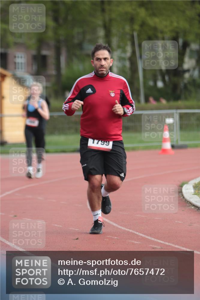 13.04.2025 - Hammer Lauf A. Gomolzig http://msf.ph/oto/7657472 13.04.2025 10:13:38 Ziel 499, 926, 1799 meine-sportfotos.de
