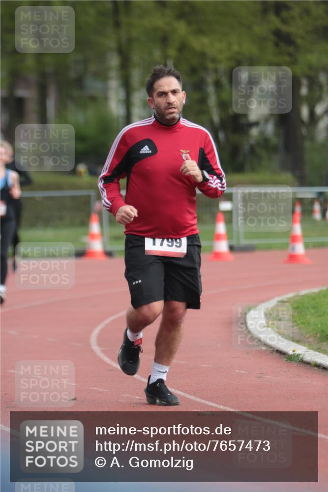 13.04.2025 - Hammer Lauf A. Gomolzig http://msf.ph/oto/7657473 13.04.2025 10:13:39 Ziel 499, 926, 1799 meine-sportfotos.de