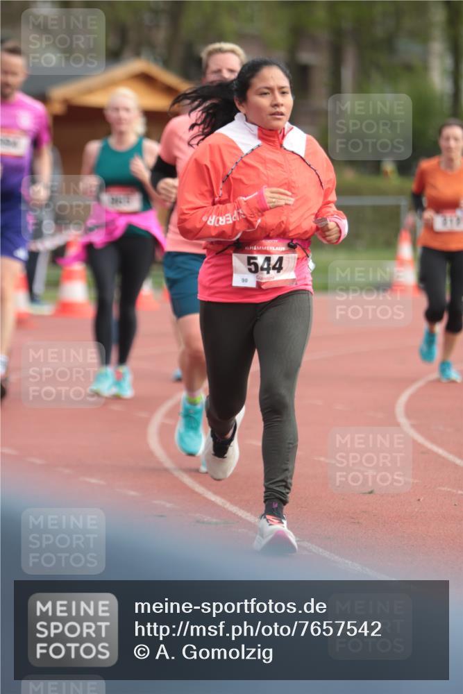 13.04.2025 - Hammer Lauf A. Gomolzig http://msf.ph/oto/7657542 13.04.2025 10:14:05 Ziel 212, 326, 544, 600, 965, 994, 1924 meine-sportfotos.de