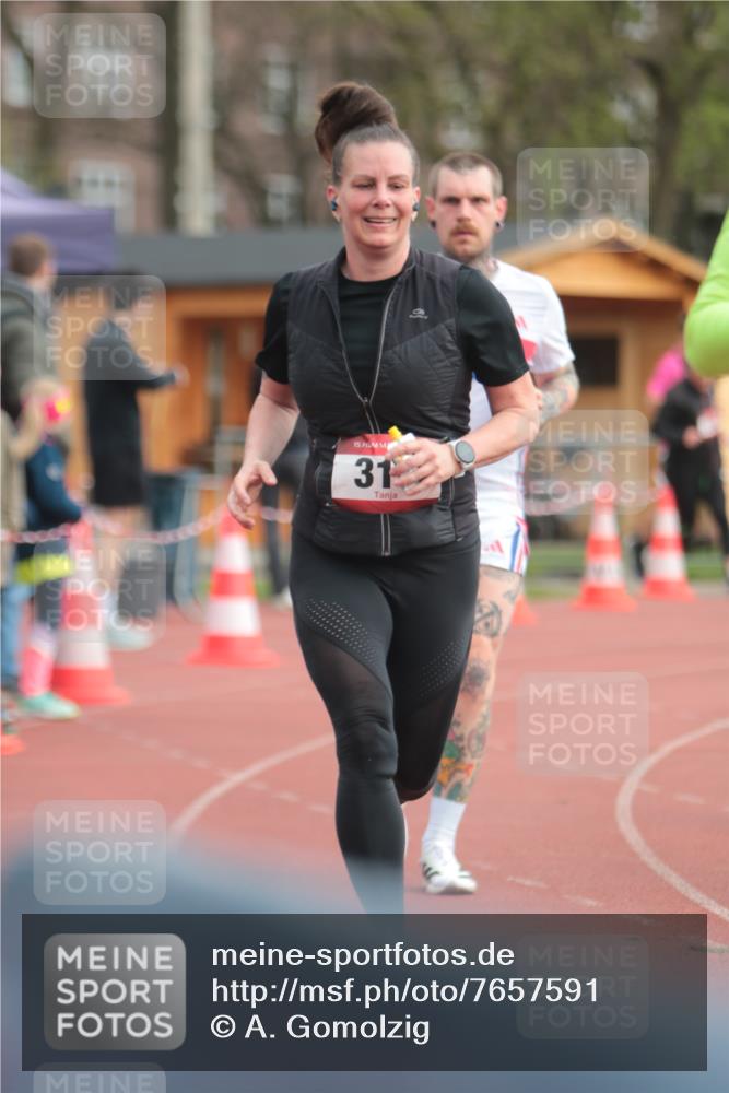 13.04.2025 - Hammer Lauf A. Gomolzig http://msf.ph/oto/7657591 13.04.2025 10:14:21 Ziel 136, 151, 311, 574, 587, 772, 1588, 1778, 1968, 1988 meine-sportfotos.de