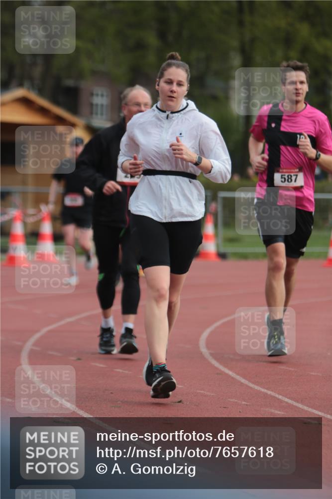 13.04.2025 - Hammer Lauf A. Gomolzig http://msf.ph/oto/7657618 13.04.2025 10:14:28 Ziel 136, 146, 157, 269, 537, 587, 605, 1778 meine-sportfotos.de