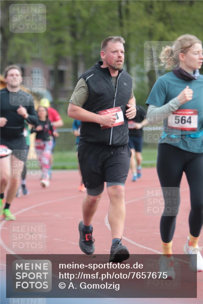 13.04.2025 - Hammer Lauf A. Gomolzig http://msf.ph/oto/7657675 13.04.2025 10:14:48 Ziel 291, 331, 564, 676, 694, 695, 981, 1063, 1920, 1982, 1986, 1990 meine-sportfotos.de