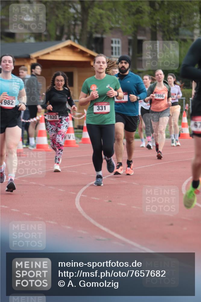 13.04.2025 - Hammer Lauf A. Gomolzig http://msf.ph/oto/7657682 13.04.2025 10:14:50 Ziel 291, 331, 525, 526, 676, 694, 906, 962, 981, 1920, 1982, 1986, 1990 meine-sportfotos.de
