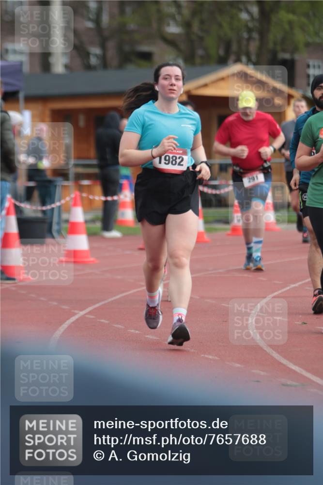 13.04.2025 - Hammer Lauf A. Gomolzig http://msf.ph/oto/7657688 13.04.2025 10:14:51 Ziel 291, 331, 525, 526, 676, 906, 962, 981, 1920, 1982, 1986, 1990 meine-sportfotos.de