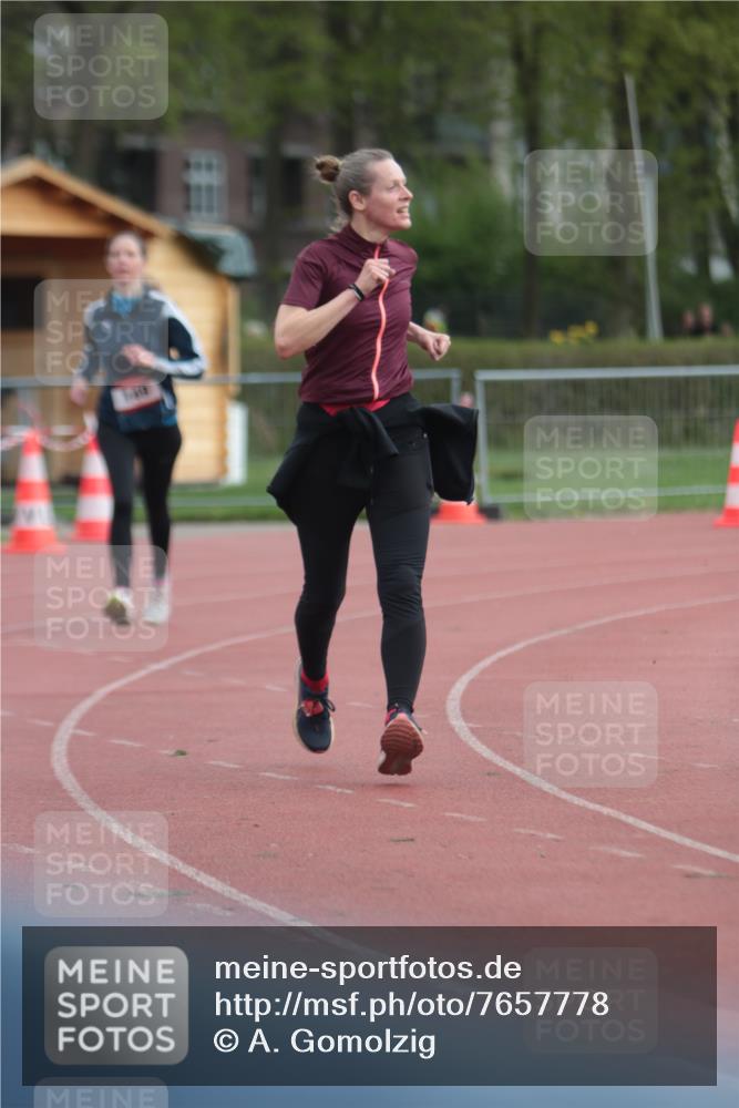13.04.2025 - Hammer Lauf A. Gomolzig http://msf.ph/oto/7657778 13.04.2025 10:15:26 Ziel 149, 1147 meine-sportfotos.de