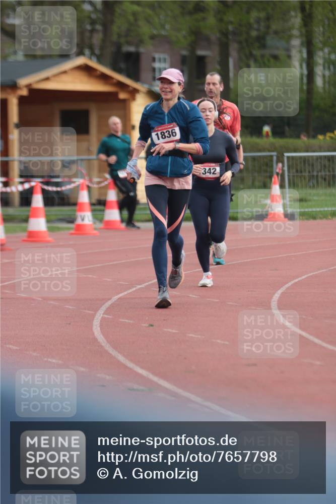13.04.2025 - Hammer Lauf A. Gomolzig http://msf.ph/oto/7657798 13.04.2025 10:15:37 Ziel 323, 1323, 1342, 1836 meine-sportfotos.de