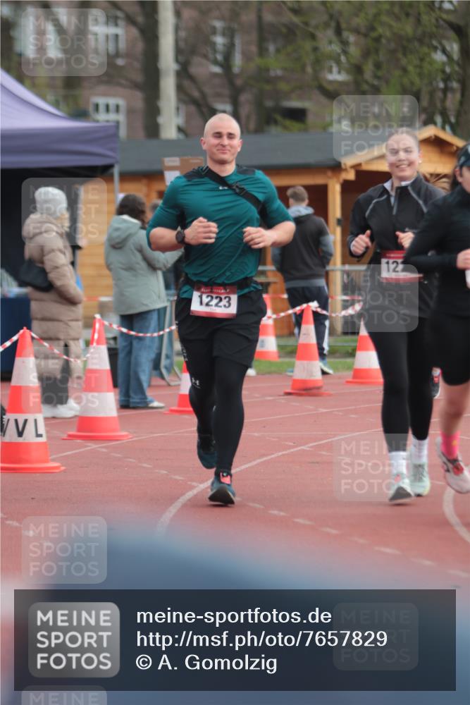 13.04.2025 - Hammer Lauf A. Gomolzig http://msf.ph/oto/7657829 13.04.2025 10:15:45 Ziel 110, 209, 323, 853, 1068, 1183, 1223, 1224 meine-sportfotos.de