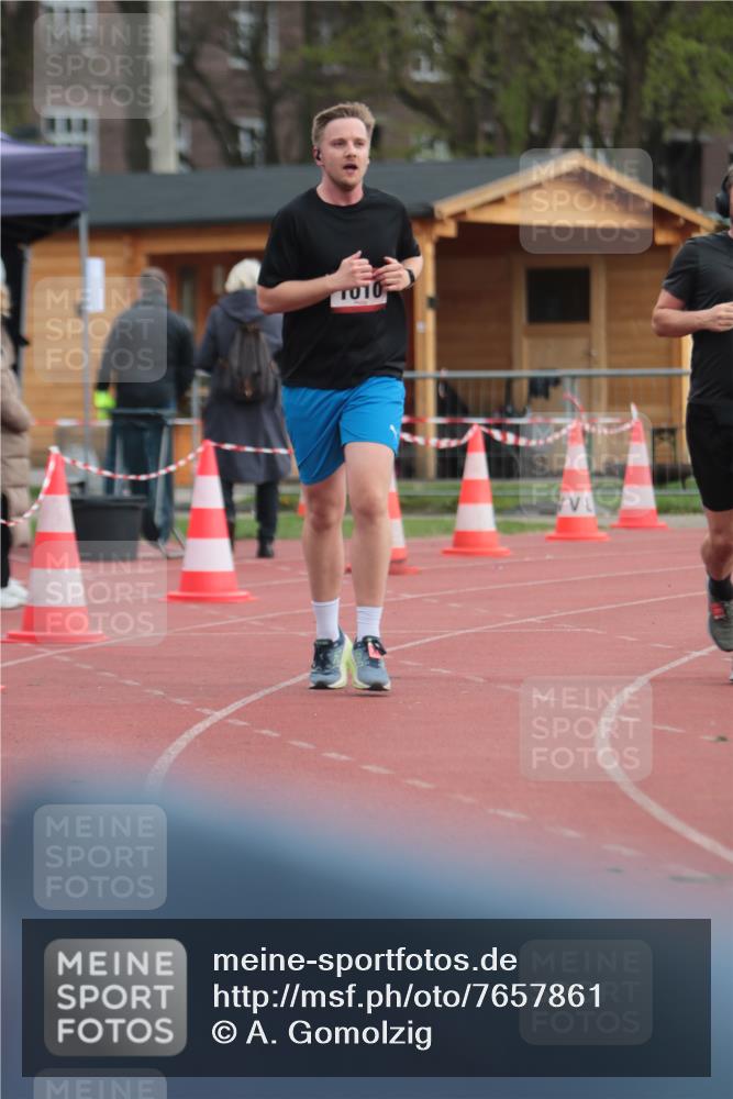 13.04.2025 - Hammer Lauf A. Gomolzig http://msf.ph/oto/7657861 13.04.2025 10:15:55 Ziel 282, 1010, 1337, 1877 meine-sportfotos.de