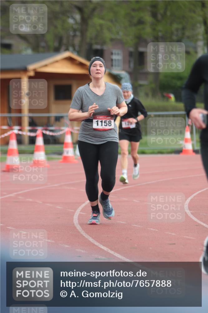 13.04.2025 - Hammer Lauf A. Gomolzig http://msf.ph/oto/7657888 13.04.2025 10:16:03 Ziel 123, 282, 1158 meine-sportfotos.de