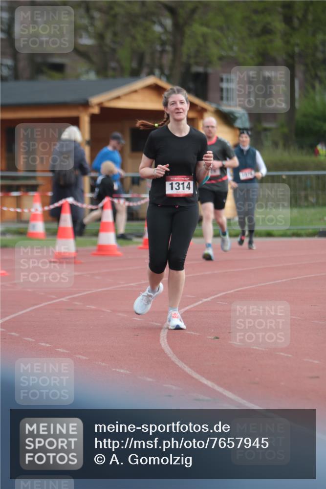 13.04.2025 - Hammer Lauf A. Gomolzig http://msf.ph/oto/7657945 13.04.2025 10:16:12 Ziel 725, 1314 meine-sportfotos.de