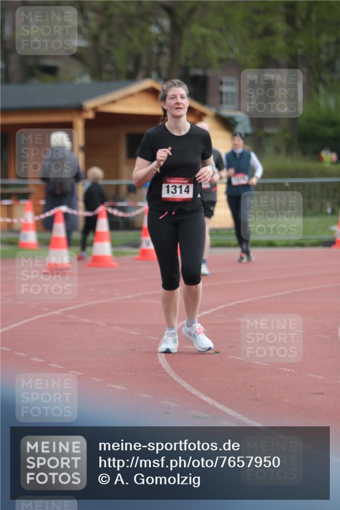 13.04.2025 - Hammer Lauf A. Gomolzig http://msf.ph/oto/7657950 13.04.2025 10:16:12 Ziel 725, 1314 meine-sportfotos.de