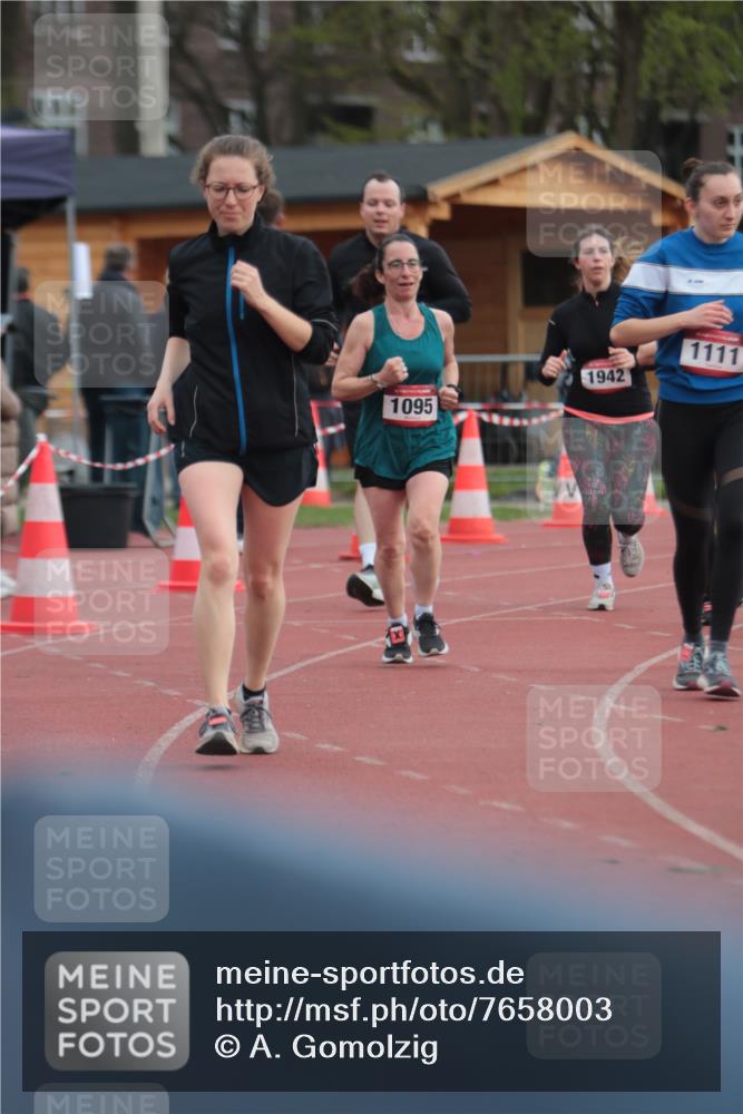 13.04.2025 - Hammer Lauf A. Gomolzig http://msf.ph/oto/7658003 13.04.2025 10:16:37 Ziel 116, 560, 1095, 1111, 1271, 1830 meine-sportfotos.de