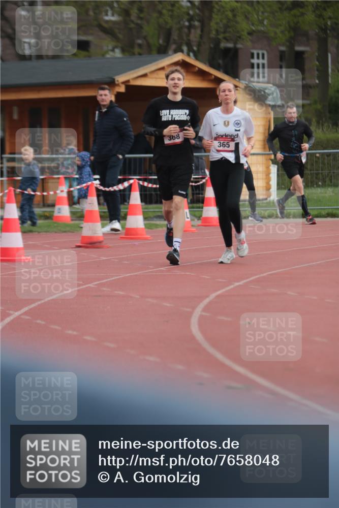 13.04.2025 - Hammer Lauf A. Gomolzig http://msf.ph/oto/7658048 13.04.2025 10:16:56 Ziel 365, 368 meine-sportfotos.de
