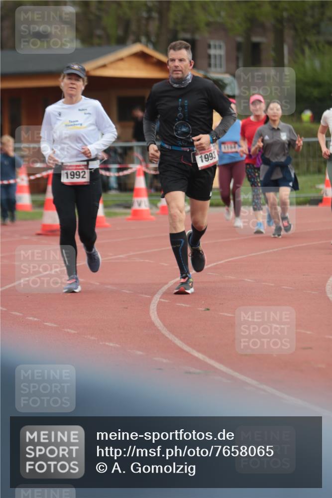 13.04.2025 - Hammer Lauf A. Gomolzig http://msf.ph/oto/7658065 13.04.2025 10:17:03 Ziel 348, 365, 368, 573, 1069, 1164, 1932, 1992, 1993 meine-sportfotos.de