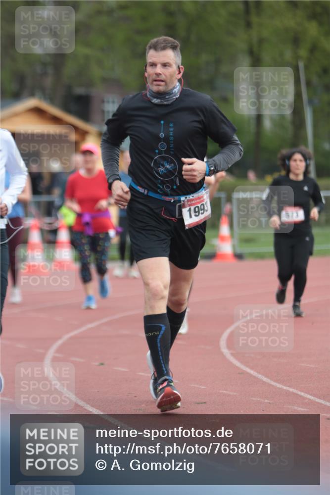 13.04.2025 - Hammer Lauf A. Gomolzig http://msf.ph/oto/7658071 13.04.2025 10:17:06 Ziel 348, 573, 1069, 1164, 1932, 1992, 1993 meine-sportfotos.de