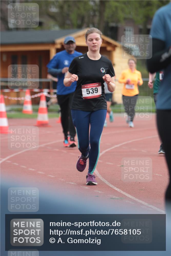 13.04.2025 - Hammer Lauf A. Gomolzig http://msf.ph/oto/7658105 13.04.2025 10:17:16 Ziel 211, 270, 539, 551, 632, 726, 753, 966, 1288, 1970 meine-sportfotos.de