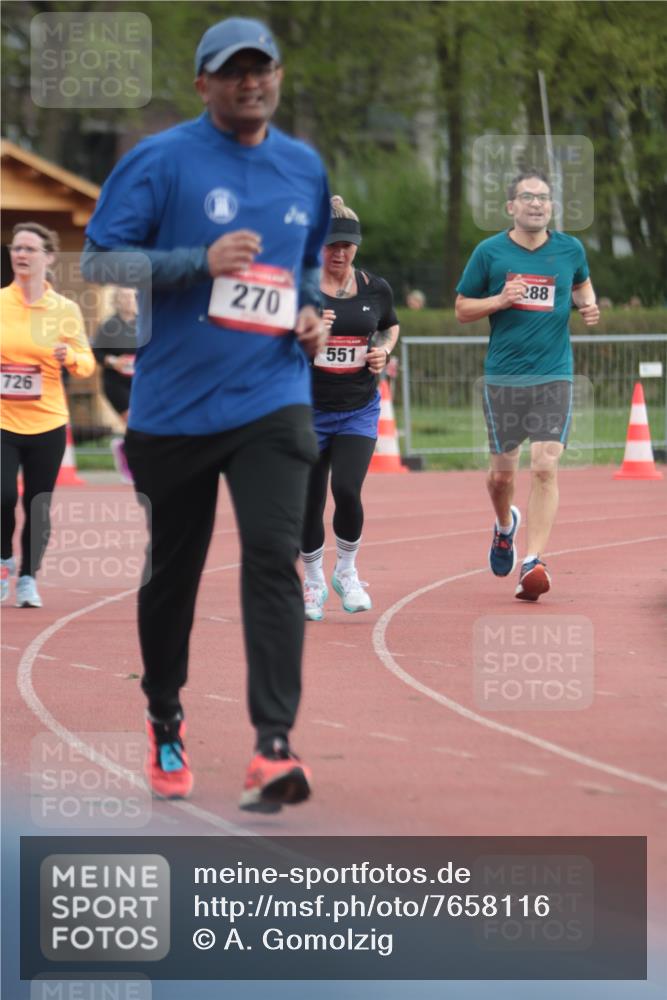 13.04.2025 - Hammer Lauf A. Gomolzig http://msf.ph/oto/7658116 13.04.2025 10:17:20 Ziel 270, 551, 715, 726, 753, 1288, 1970 meine-sportfotos.de
