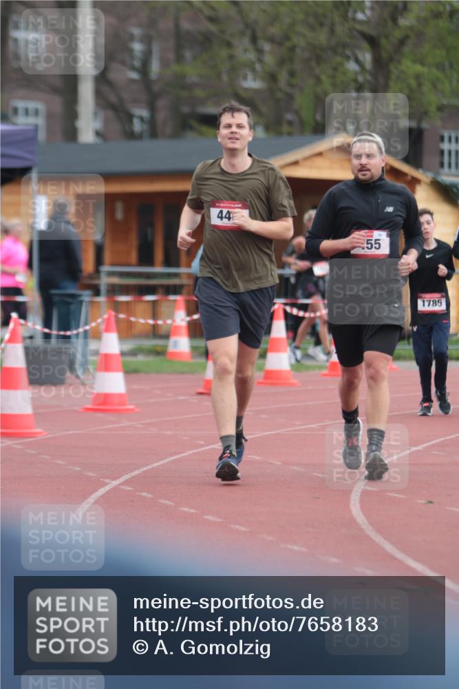 13.04.2025 - Hammer Lauf A. Gomolzig http://msf.ph/oto/7658183 13.04.2025 10:17:49 Ziel 446, 455, 1786, 1788 meine-sportfotos.de