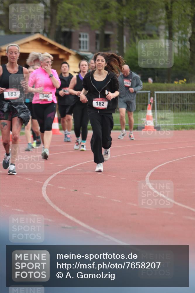13.04.2025 - Hammer Lauf A. Gomolzig http://msf.ph/oto/7658207 13.04.2025 10:17:57 Ziel 182, 183, 346, 561, 562, 666, 1786, 1788 meine-sportfotos.de