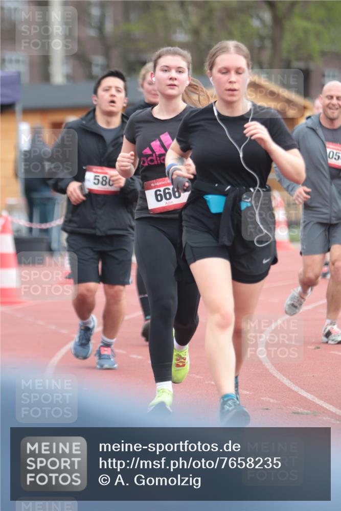 13.04.2025 - Hammer Lauf A. Gomolzig http://msf.ph/oto/7658235 13.04.2025 10:18:04 Ziel 346, 561, 562, 580, 666, 856, 895, 1053, 1054 meine-sportfotos.de