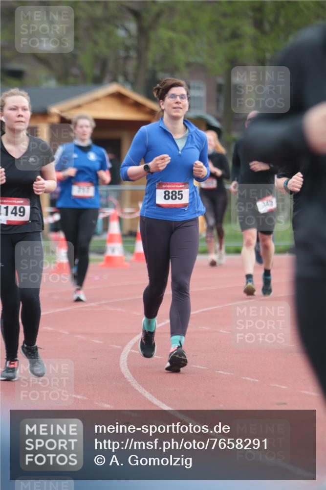 13.04.2025 - Hammer Lauf A. Gomolzig http://msf.ph/oto/7658291 13.04.2025 10:18:25 Ziel 345, 349, 717, 1752, 1753 meine-sportfotos.de
