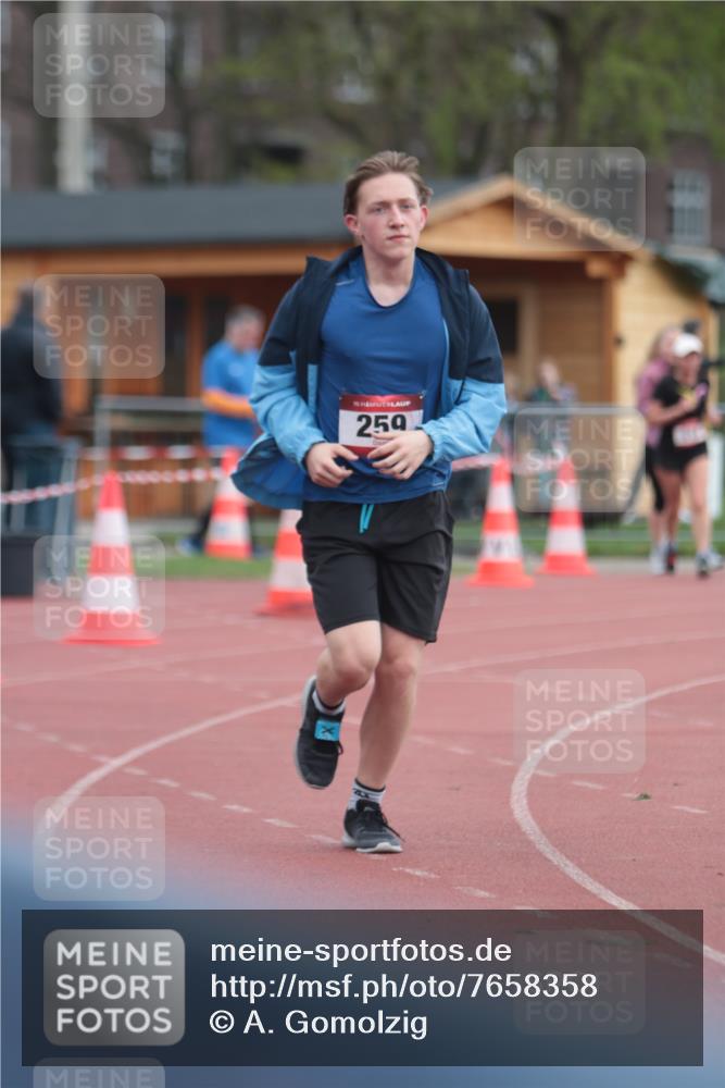 13.04.2025 - Hammer Lauf A. Gomolzig http://msf.ph/oto/7658358 13.04.2025 10:18:55 Ziel 259 meine-sportfotos.de